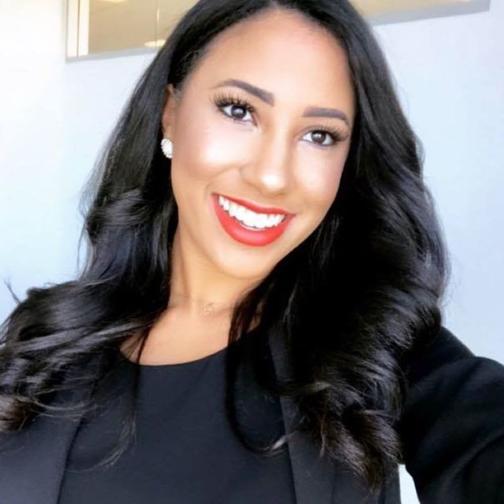 Meet your Posher, Alexis